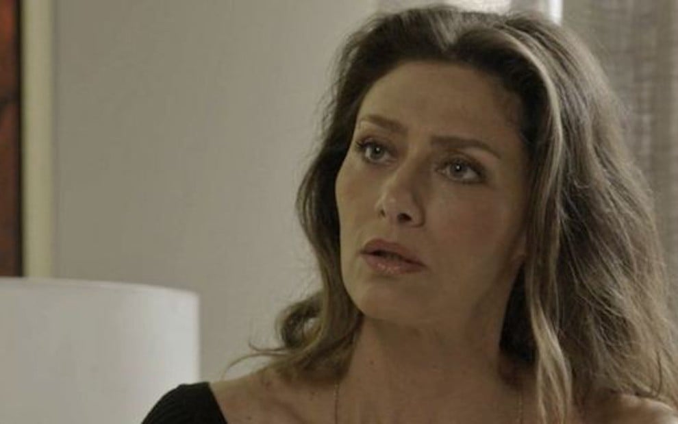 Joyce (Maria Fernanda Cândido) em cena; dondoca ganha pretendente na novela da Globo - Fotos Reprodução/TV Globo