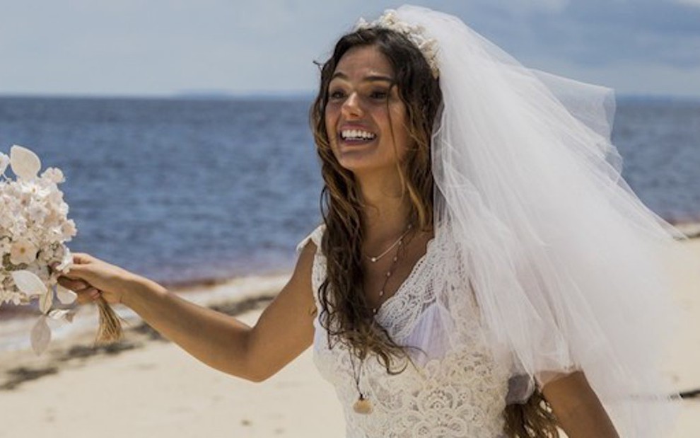 Ritinha (Isis Valverde) em cena de A Força do Querer; personagem vai se casar de novo - Renan Branco/TV Globo