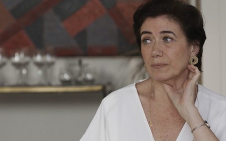 Silvana (Lilia Cabral) em cena; arquiteta promoverá desfalque com cheques roubados - Reprodução/TV Globo