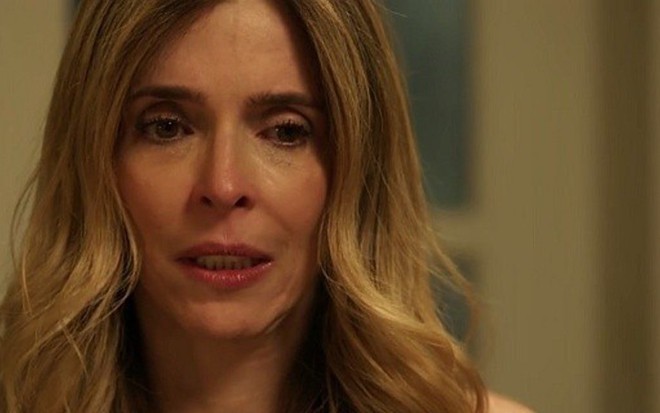 Deborah Evelyn (Kiki) em cena de A Regra do Jogo, novela das nove da Globo - Reprodução/TV Globo