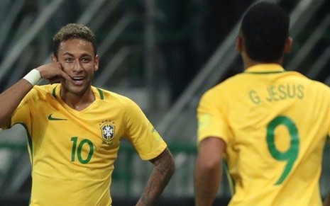 Neymar e Gabriel Jesus comemoram gol na vitória do Brasil sobre o Chile na terça-feira (10) - Lucas Figueiredo/CBF