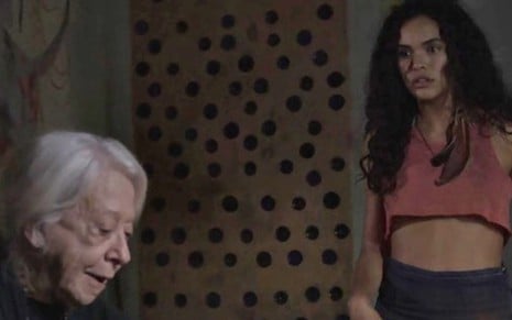 Fernanda Montenegro (Mercedes) contracena com Giovana Cordeiro (Cleonice) na trama - Fotos Reprodução/TV Globo