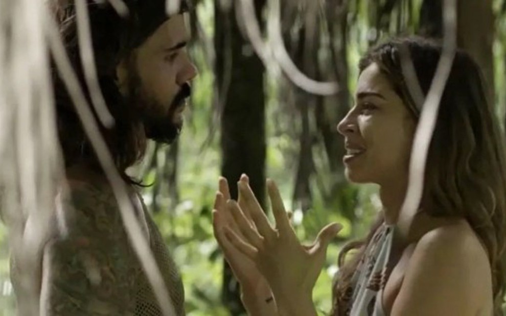Lívia (Grazi Massafera) rompe com Mariano (Juliano Cazarré) em O Outro Lado do Paraíso - Reprodução/TV Globo