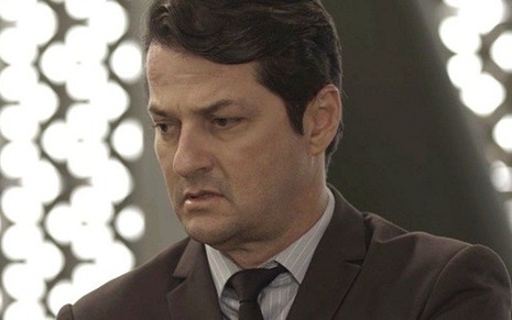 Malagueta (Marcelo Serrado) em cena do capítulo de sábado de Pega Pega: pior audiência - Divulgação/TV Globo