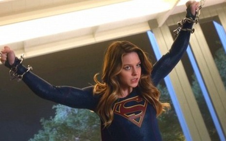 Melissa Benoist em cena de Supergirl, série da Warner que a Globo irá exibir no Brasil - Divulgação