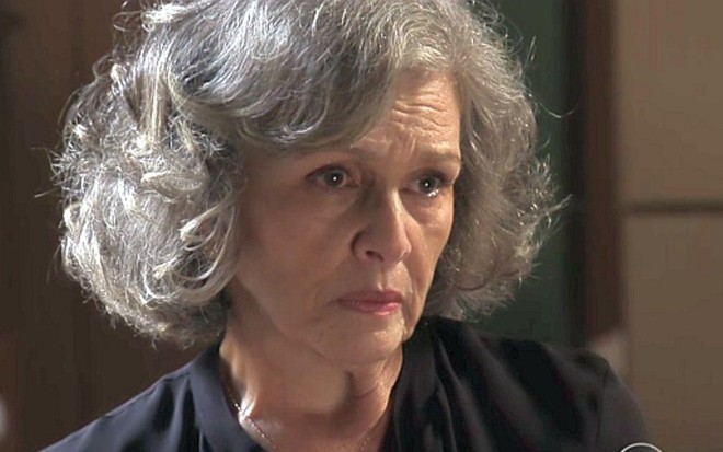 Irene Ravache (Vitória) em cena de Além do Tempo, novela das seis da Globo - Reprodução/TV Globo