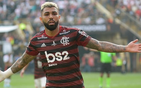 O atacante Gabigol comemora gol pelo Flamengo na final da Libertadores