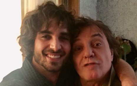Fiuk e Fábio Jr. abraçados em foto do Instagram