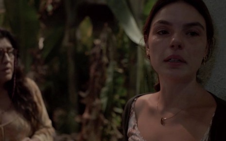 A atriz Regina Casé contracena com Isis Valverde na novela das nove da Globo, Amor de Mãe, em sequência de tristeza