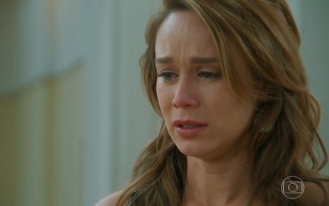 Mariana Ximenes chorando como Tancinha em Haja Coração, da Globo
