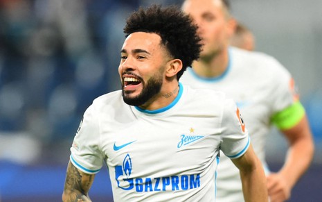 Claudinho, do Zenit, comemora um gol no Campeonato Russo