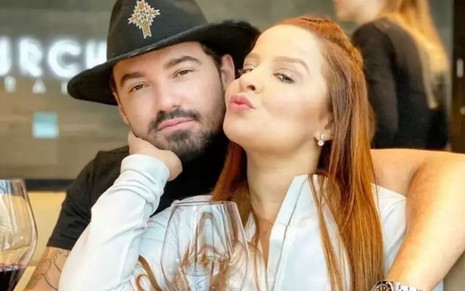 Fernando Zor e Maiara com os rostos colados em publicação antiga no Instagram