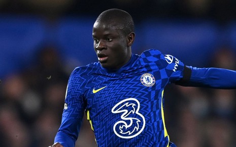 O francês N’Golo Kanté em jogo do Chelsea na Premier League