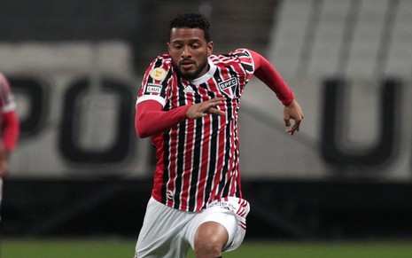 Imagem de Reinaldo durante jogo do São Paulo