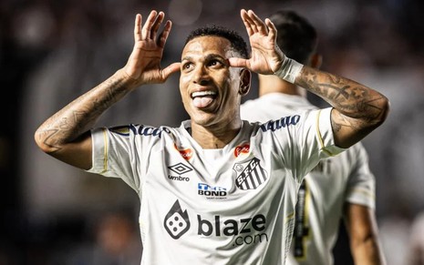 Rómulo Otero comemora gol do Santos contra o Palmeiras no primeiro jogo da final do Paulistão