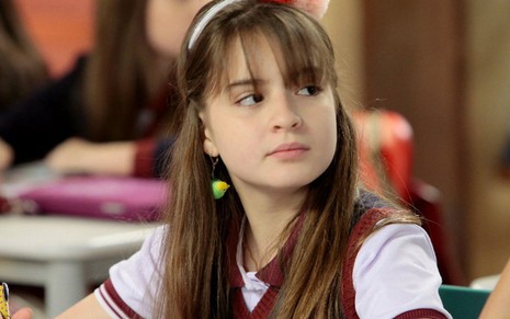 Poliana (Sophia Valverde) sofrerá muito bullying e vai pedir para mudar de escola nos próximos capítulos - Divulgação/SBT