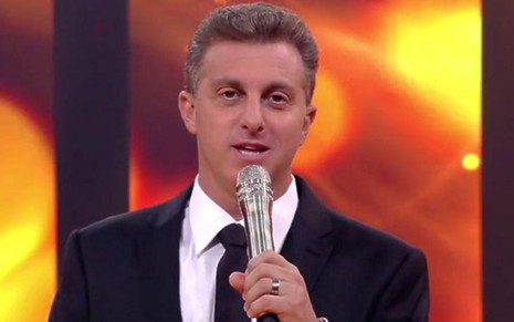 O apresentador Luciano Huck no especial Caldeirão de Ouro, exibido no sábado (7) - Reprodução/Globo