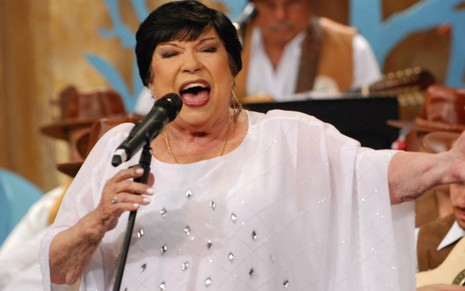 A cantora e apresentadora Inezita Barroso fez história no comando do Viola, Minha Viola, da Cultura - Divulgação/Cultura