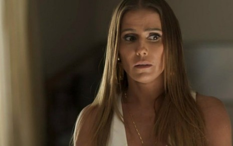 Karola (Deborah Secco) dará sinais de loucura nas últimas semanas da novela das nove  - Reprodução/TV Globo