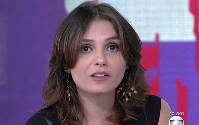 Monica Iozzi emocionada em sua despedida do Vdeo Show em 12 de fevereiro de 2016 - Reproduo/TV Globo