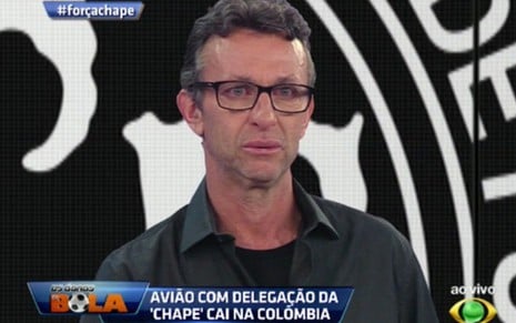 O apresentador Neto chorou ao falar sobre o acidente no Os Donos da Bola, da Band - Divulgação/Band