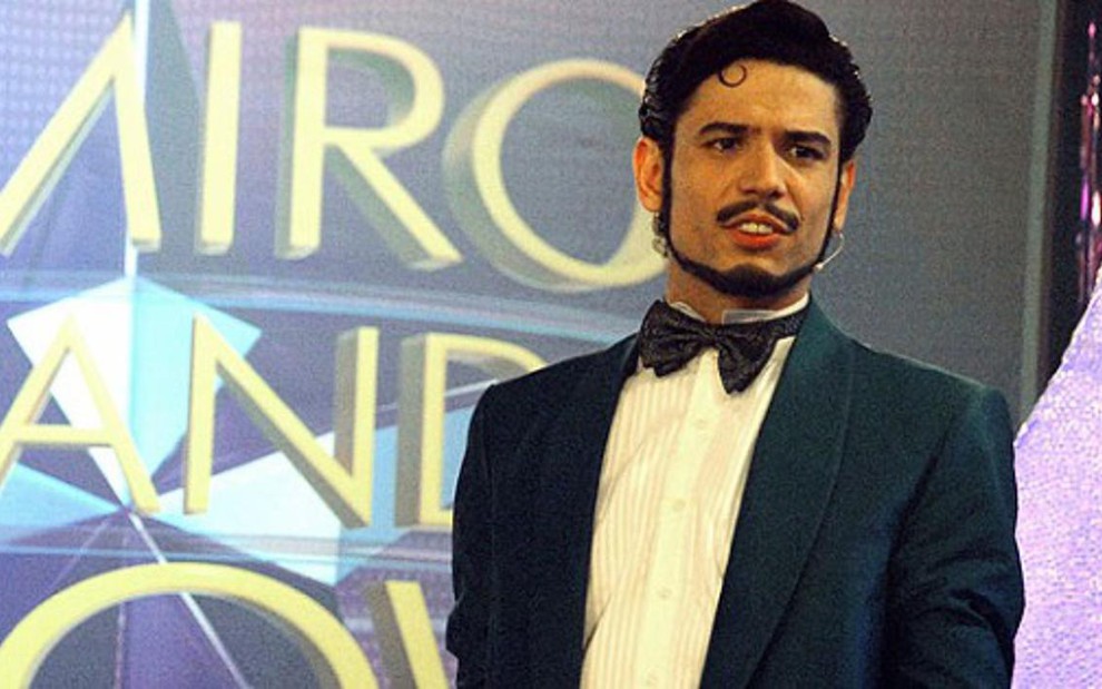 O programa Elmiro Miranda Show, do ator Rafael Queiroga, é um dos beneficiados pela lei federal 12.485/15 - Divulgação