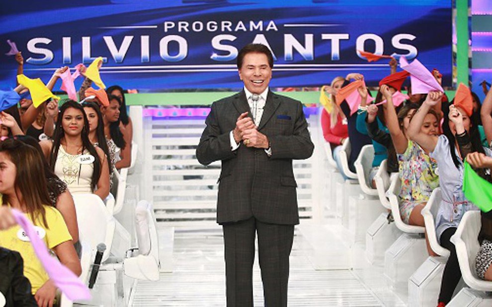 O apresentador Silvio Santos durante a apresentação do seu programa no SBT no último domingo (15) - ROBERTO NEMANIS/SBT