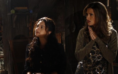 Carla Fioroni (Matilde) e Milena Ferrari (Cintia) em cena da novela Chiquititas, do SBT - Divulgação/SBT