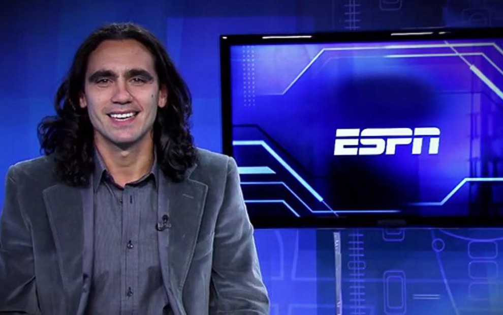 O ex-jogador argentino Sorín, comentarista da ESPN; canal contratou ex-atletas para comentarem Copa - Reprodução/ESPN