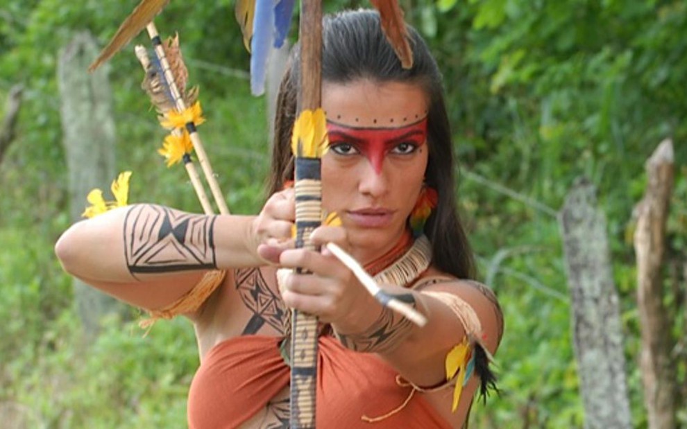 A atriz Cleo Pires como a índia Estela, protagonista de Araguaia, novela das seis exibida em 2010 - Marcio Nunes/TV Globo