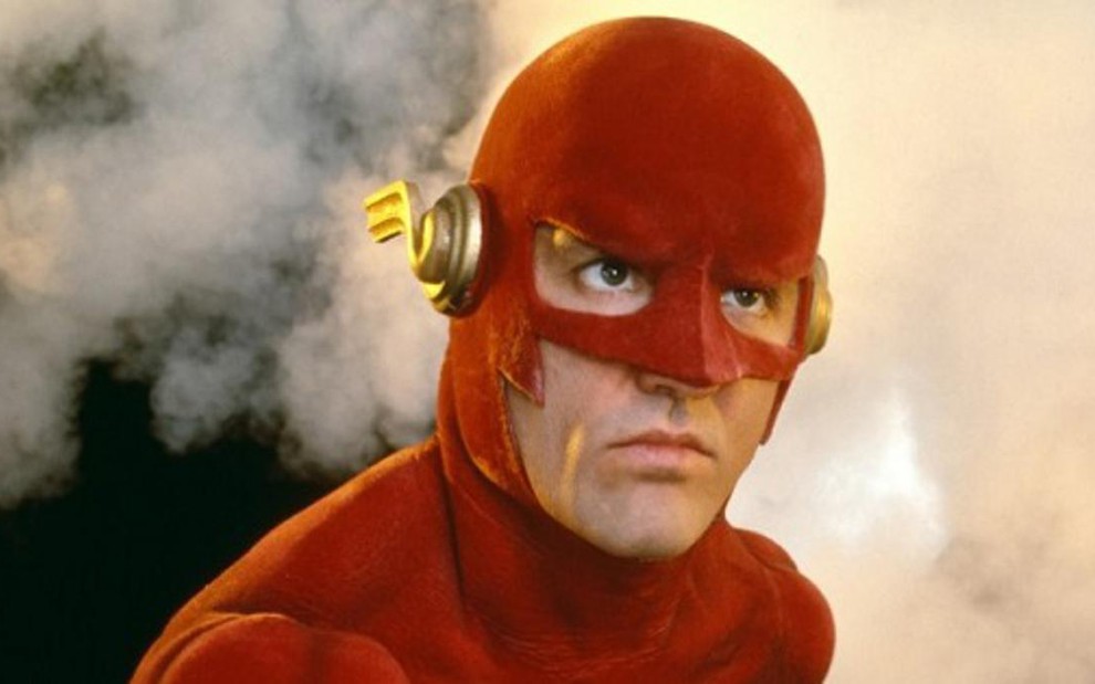 O ator John Wesley Shipp como Flash, em série nos anos 90 - Reprodução
