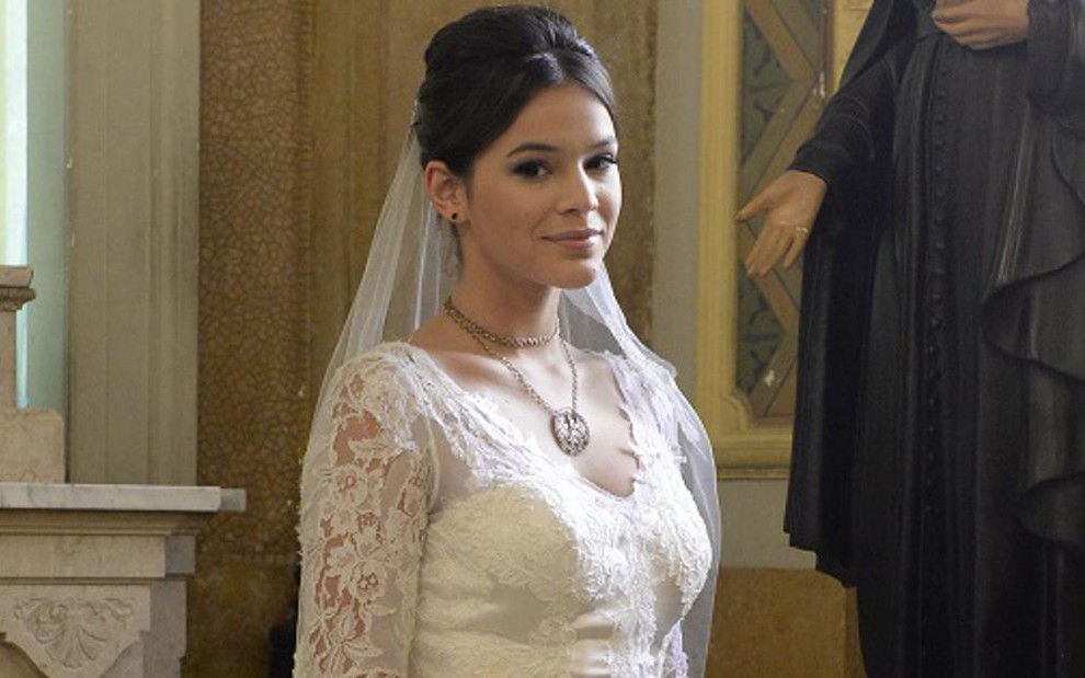 Bruna Marquezine vestida de noiva na pele de Helena na segunda fase de Em Família, da TV Globo - FOTOS JOÃO MIGUEL JÚNIOR/TV GLOBO