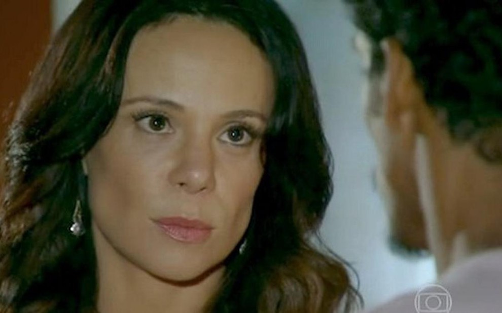 Vanessa Gerbelli (Juliana) contracena com Marcello Melo Jr. (Jairo) na novela Em Família, da Globo  - Reprodução/TV Globo