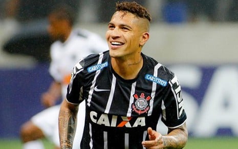 O atacante Guerrero comemora o primeiro gol do Corinthians contra o Atlético-MG, nesta quarta (1°) - Rodrigo Coca/Agência Corinthians