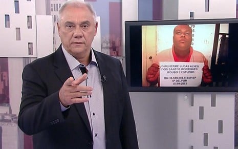 Marcelo Rezende no Cidade Alerta, que tem vencido o JN momentaneamente - Reprodução/TV Record