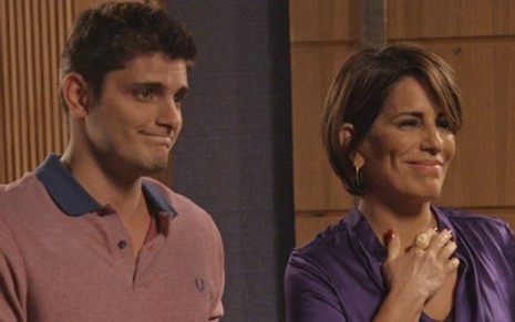 Bruno Gissoni (Guto) e Gloria Pires (Beatriz) em cena de Babilônia; empresária dará rasteira no ex-marido - Reprodução/TV Globo