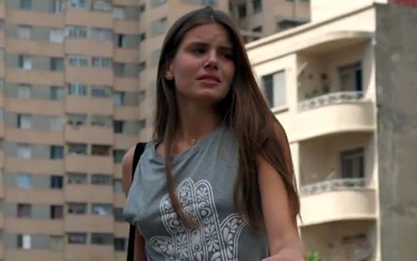 Camila Queiroz (Angel) em cena de Verdades Secretas, nova novela das onze da Globo - Reprodução/TV Globo