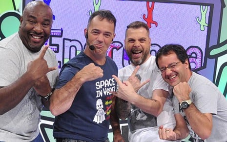 Elenco do humorístico Encrenca, que completou um ano no ar com recorde de audiência na Grande SP - Divulgação/RedeTV!