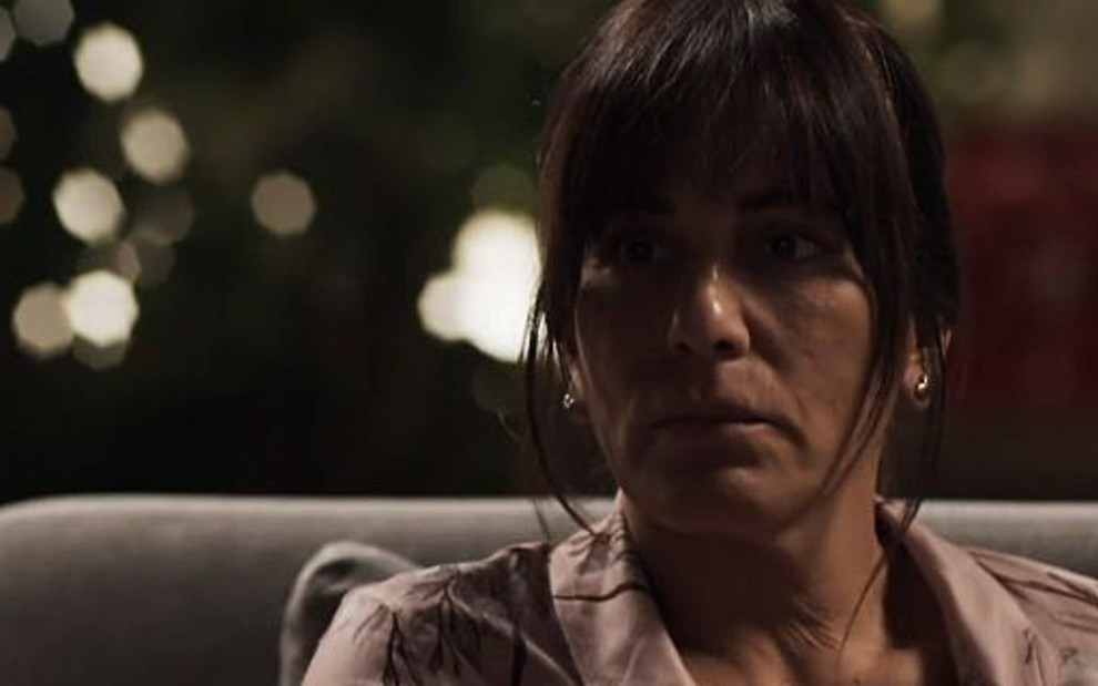 Gloria Pires (Duda/Beth) em cena de O Outro Lado do Paraíso; alcoólatra terá recaída - Reprodução/TV Globo