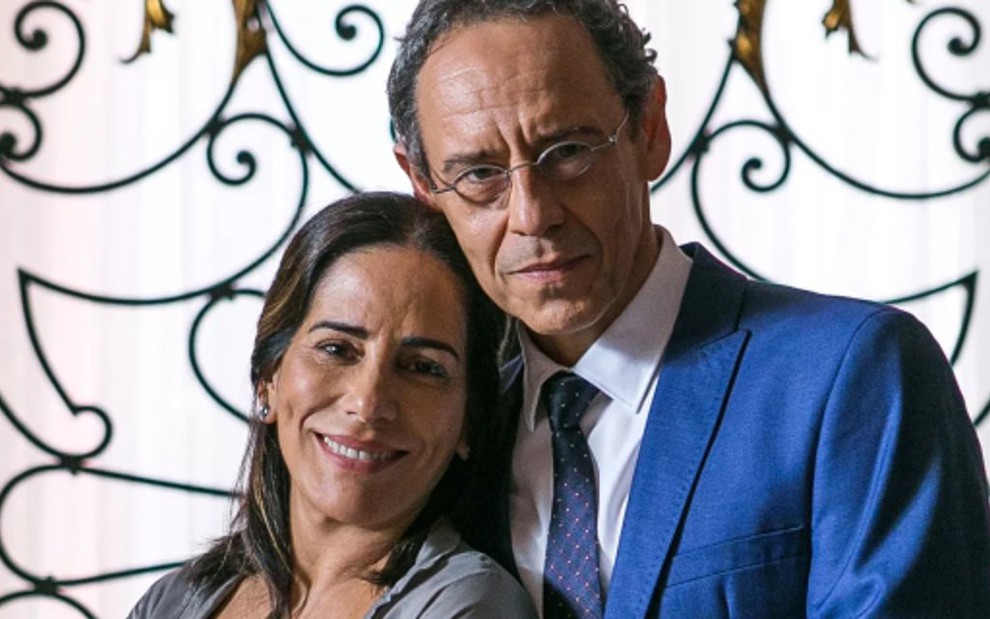 Gloria Pires (Elizabeth) e Emílio Mello (Henrique) em O Outro Lado do Paraíso, novela das nove - Raquel Cunha/TV Globo