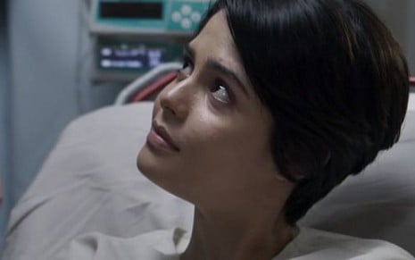 Adriana (Julia Dalavia) se reaproximará da mãe após transplante em O Outro Lado do Paraíso - Reprodução/TV Globo