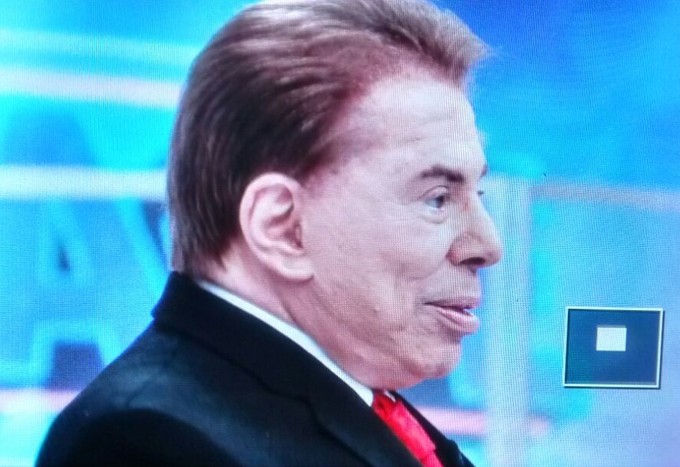 Silvio Santos desiste de cabelos platinados e volta para o castanho 7