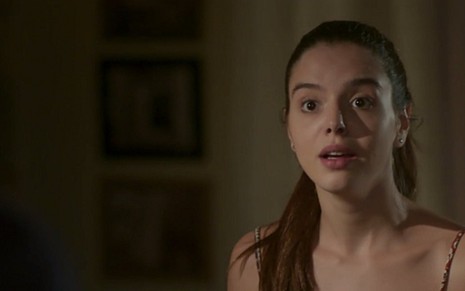Giovanna Lancellotti (Milena) em cena de Sol Nascente; jovem vai se revoltar com o pai - Reprodução/TV Globo