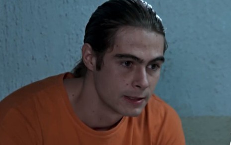 João (Rafael Vitti) será sequestrado por capanga de seu inimigo nos próximos capítulos de Verão 90 - Reprodução/TV Globo