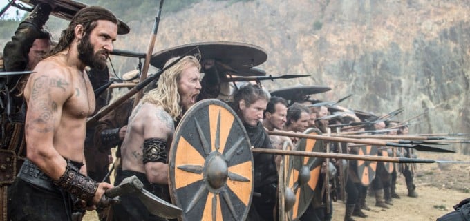 Batalhas grandiosas e sangrentas são destaques da série Vikings, baseada em fatos reais - Fotos: Divulgação/History Channel