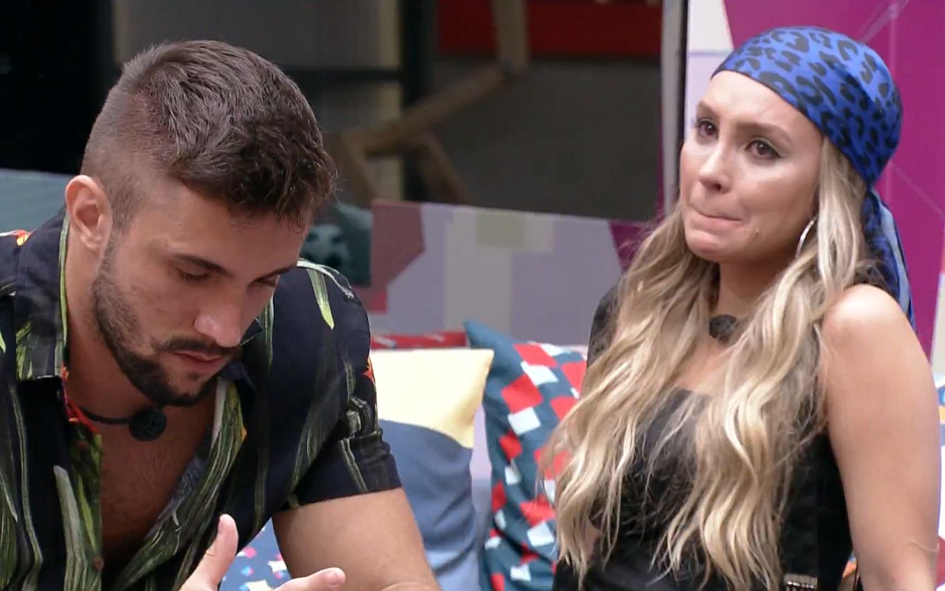 Namoro de Carla e Arthur no BBB21 é tóxico Cinco sinais de abuso dão