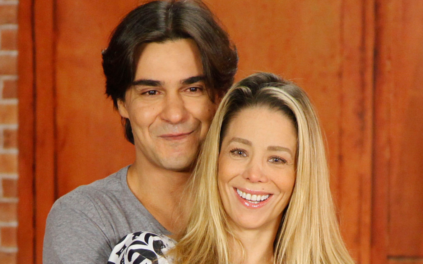 Danielle Winits Anuncia Fim Do Casamento Andr Gon Alves Ap S Sete