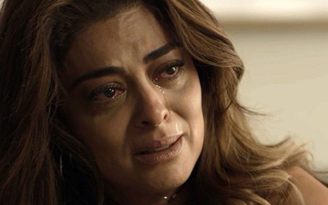 Bibi (Juliana Paes) em cena que será exibida no capítulo desta terça (17) da novela das nove - Reprodução/TV Globo