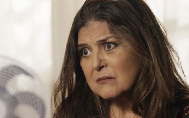Aurora (Elizângela) em cena; atriz quer punição para traficante no final de A Força do Querer - Reprodução/TV Globo