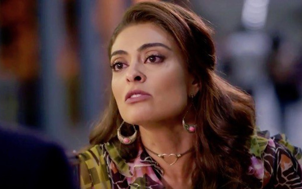 Bibi (Juliana Paes) vai atrás do ex-noivo e o acusará de querer se vingar em A Força do Querer - Reprodução/TV Globo